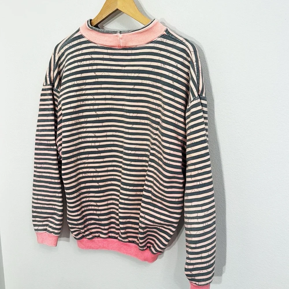 QUIKSILVER Vintage Pink Sweatshirt Gray Stripe Oversized Size Medium - Picture 3 of 6